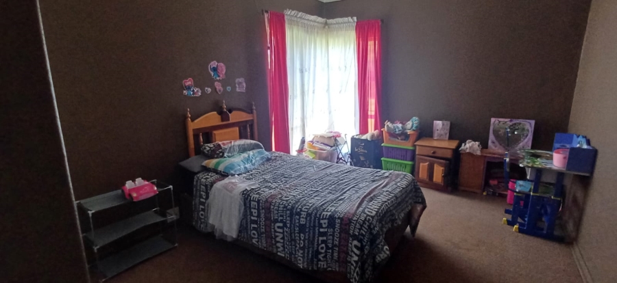 4 Bedroom Property for Sale in La Hoff North West